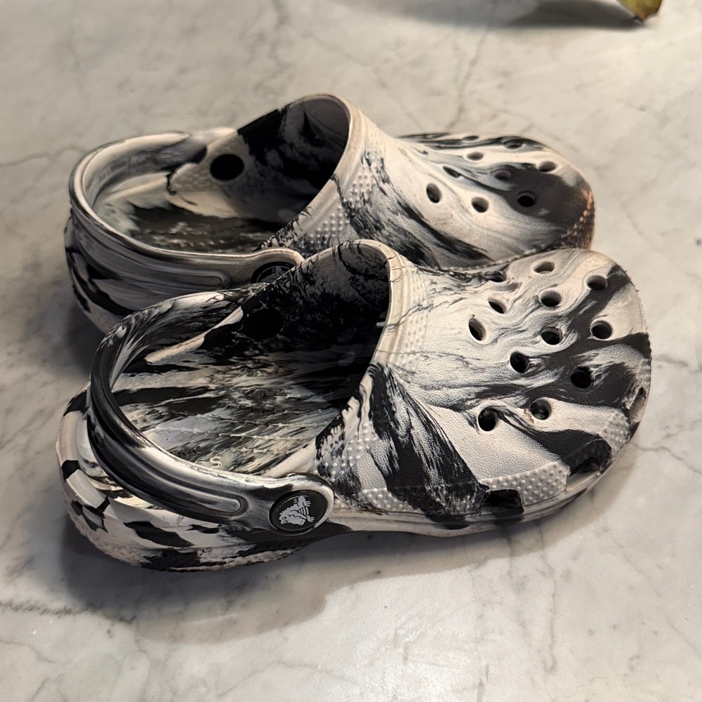 Crocs - Picture 4 of 9